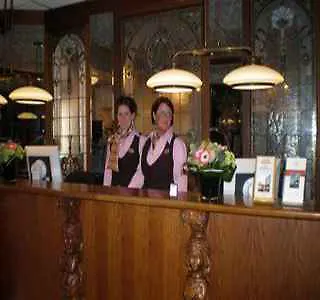 Hotel Crown 3*
