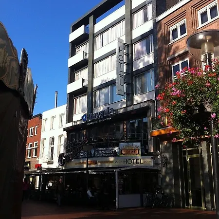 Crown Hotel 3*